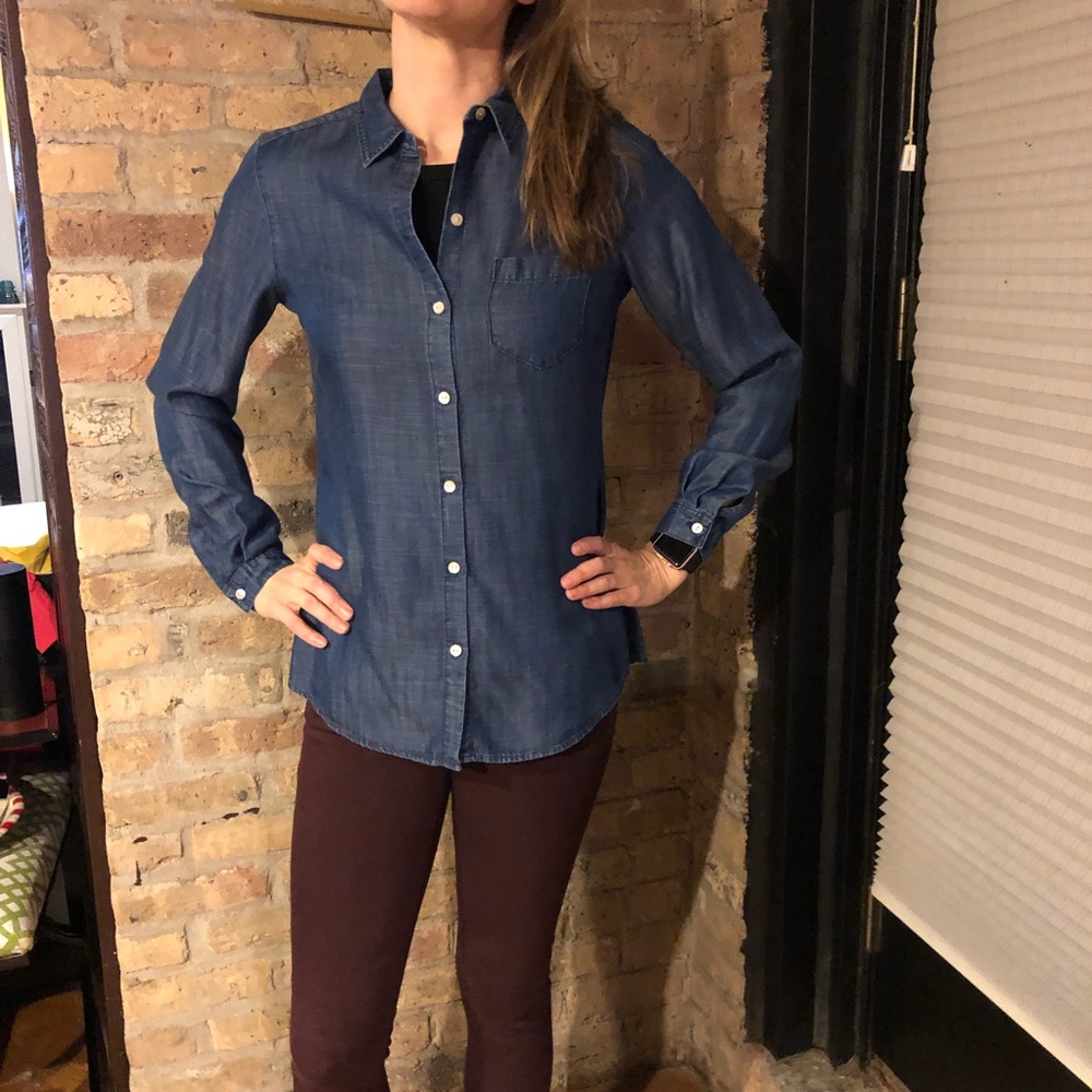Foxcroft Chambray chambray shirt. New without tags